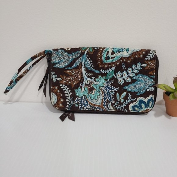 VERA BRADLEY Zip Around Wallet Java Blue Pattern NWOT - Picture 2 of 8